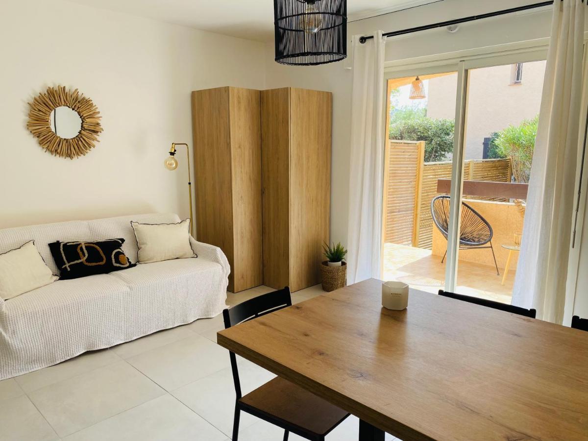 Les Tamaris Apartment แซ็งต์-ซีร์-ซูร์-แมร์ ภายนอก รูปภาพ